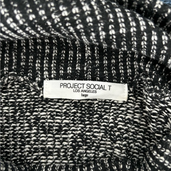 Distressed knit sweater - Picture 4 of 4